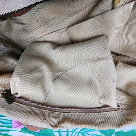 Repair Needed or Use for Parts Only Inner Coach Label with Serial # is Missing - Picture 17 of 17